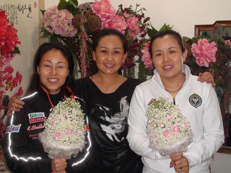 放大图片-09年初级花艺  学员留念